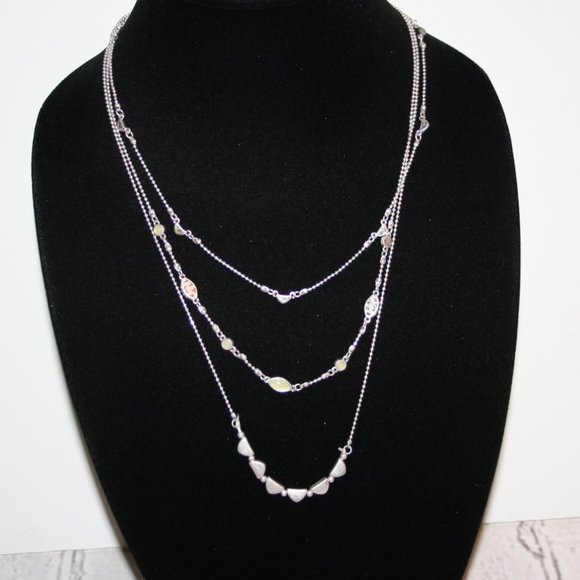 Vintagejelyfish Jewelry - Beautiful silver and yellow layered necklace 18-21"